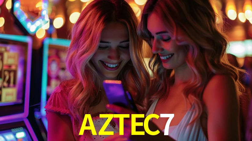 Interfaz de la app móvil AZTEC7 en un smartphone moderno
